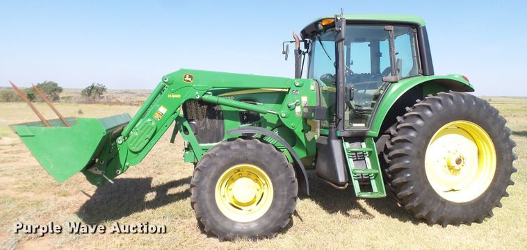 image for item FL9329 2010 John Deere 7230 MFWD tractor