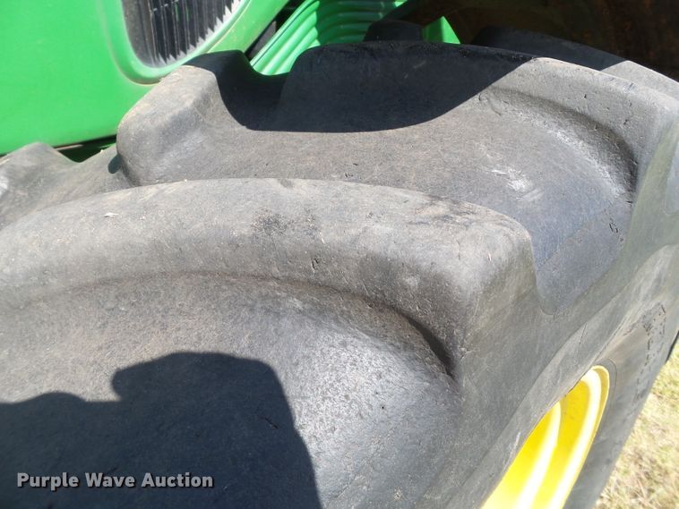 image for item FL9329 2010 John Deere 7230 MFWD tractor