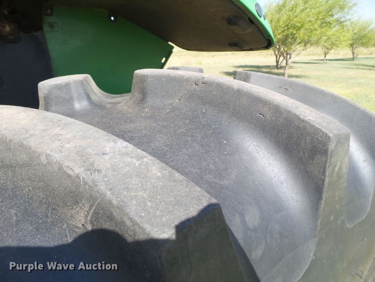 image for item FL9329 2010 John Deere 7230 MFWD tractor