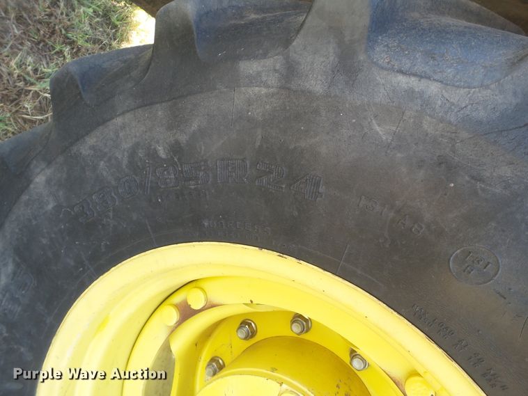 image for item FL9329 2010 John Deere 7230 MFWD tractor