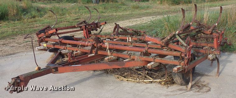 image for item FU9356 Field cultivator