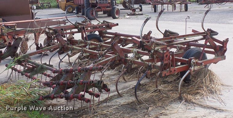 image for item FU9356 Field cultivator