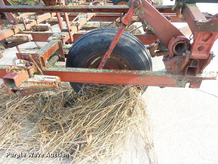 image for item FU9356 Field cultivator