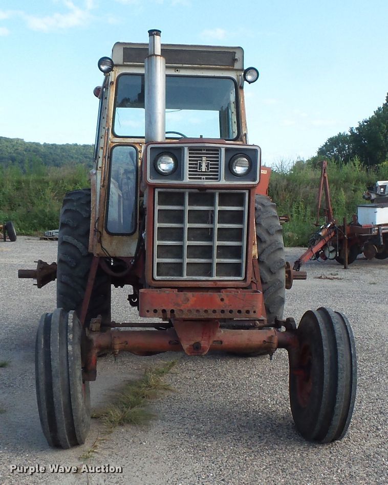 image for item FU9360 International 1466 tractor
