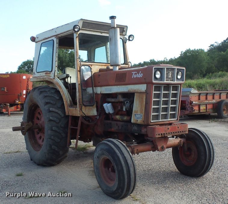 image for item FU9360 International 1466 tractor