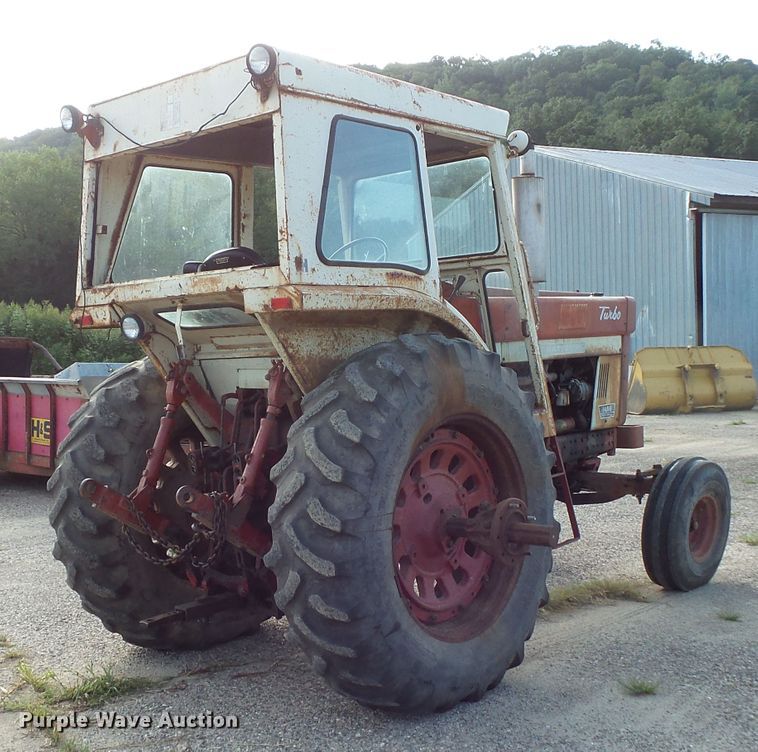 image for item FU9360 International 1466 tractor
