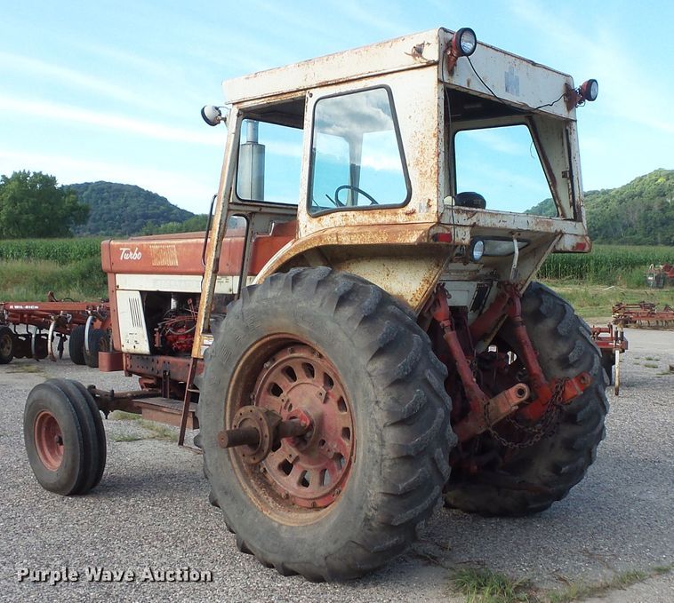 image for item FU9360 International 1466 tractor