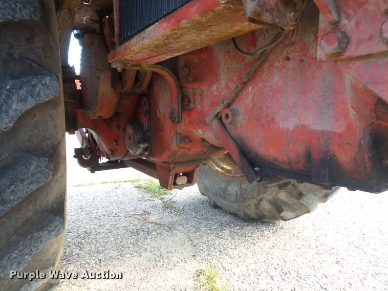 image for item FU9360 International 1466 tractor