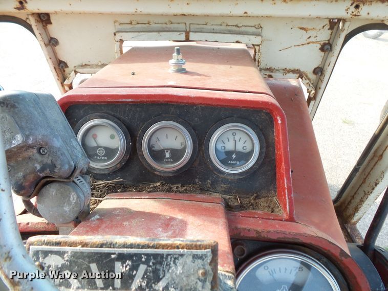 image for item FU9360 International 1466 tractor