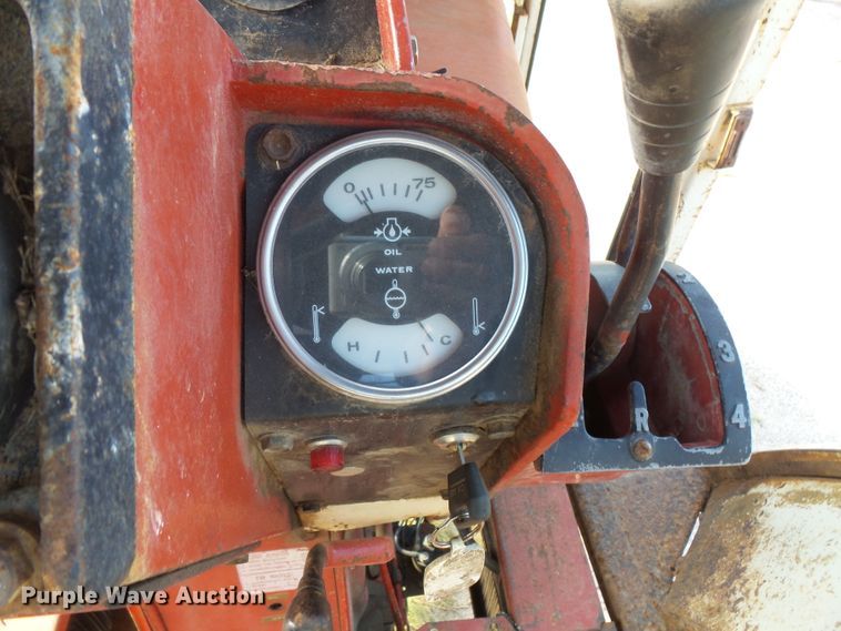 image for item FU9360 International 1466 tractor