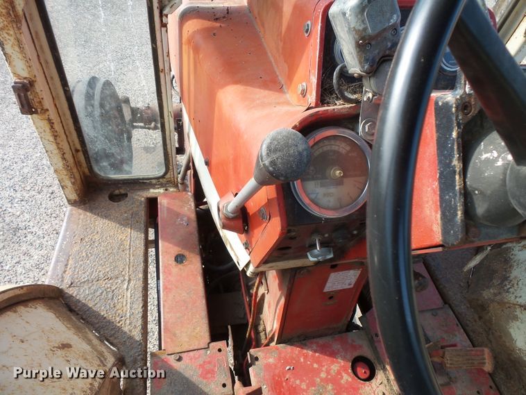 image for item FU9360 International 1466 tractor