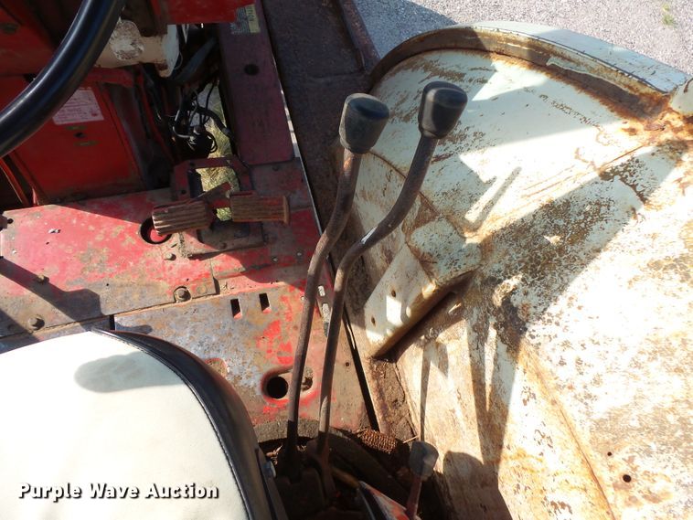 image for item FU9360 International 1466 tractor