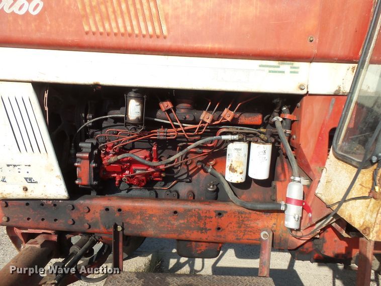 image for item FU9360 International 1466 tractor