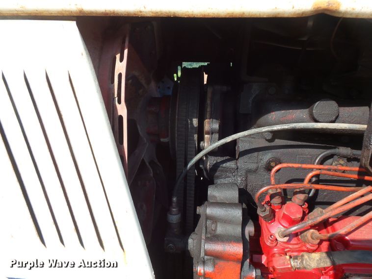 image for item FU9360 International 1466 tractor