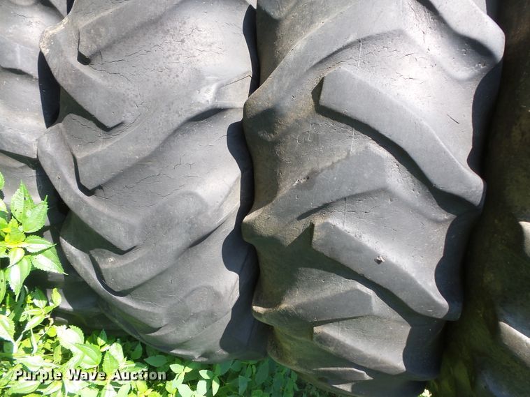 image for item FU9360 International 1466 tractor