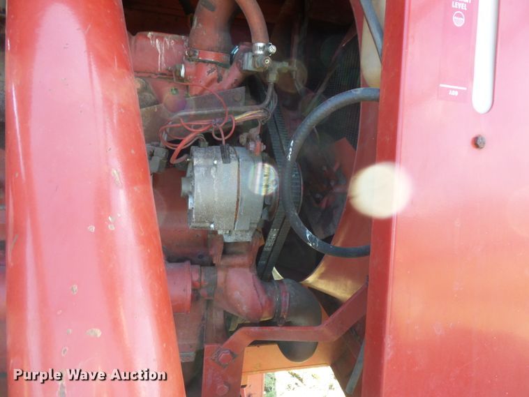 image for item FU9361 1979 International 1440 combine