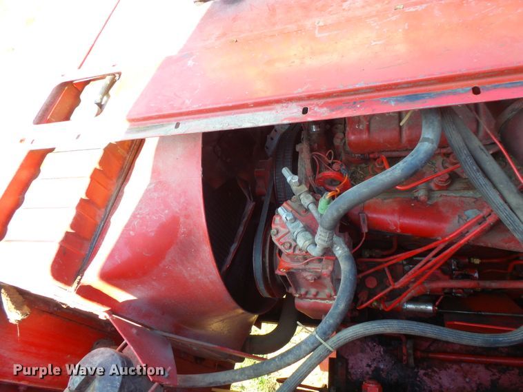 image for item FU9361 1979 International 1440 combine