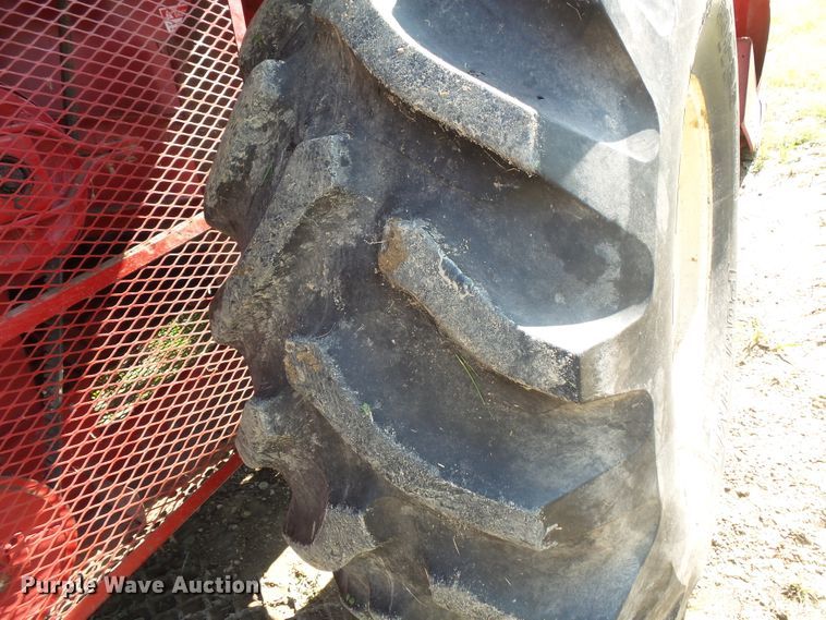 image for item FU9361 1979 International 1440 combine