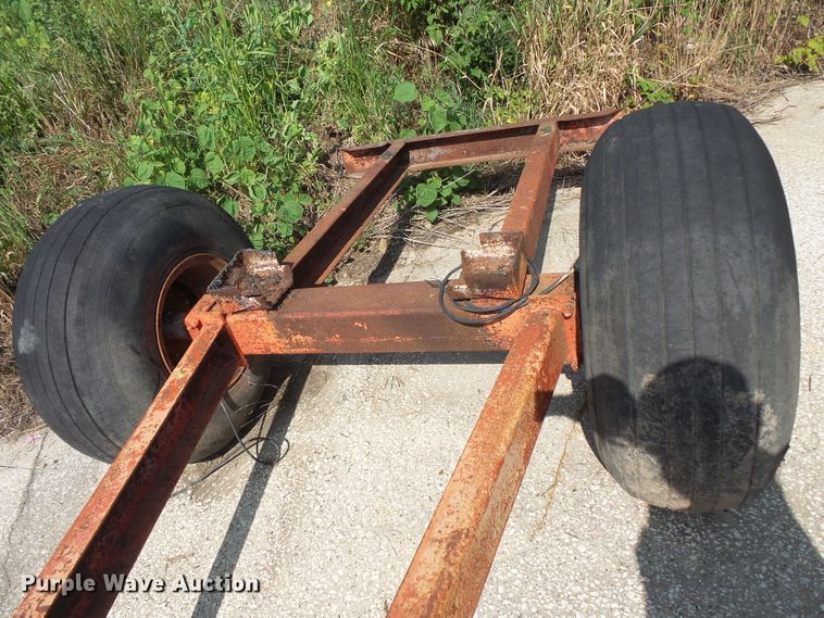 image for item FU9364 Propane tank trailer chassis