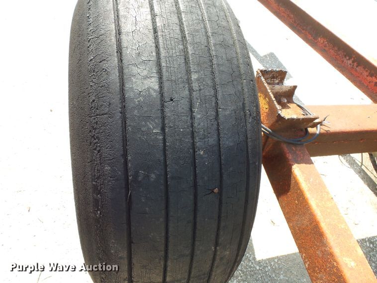 image for item FU9364 Propane tank trailer chassis