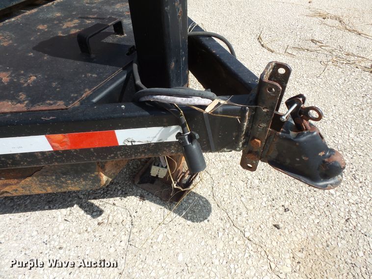 image for item FU9366 2003 B&B dump trailer