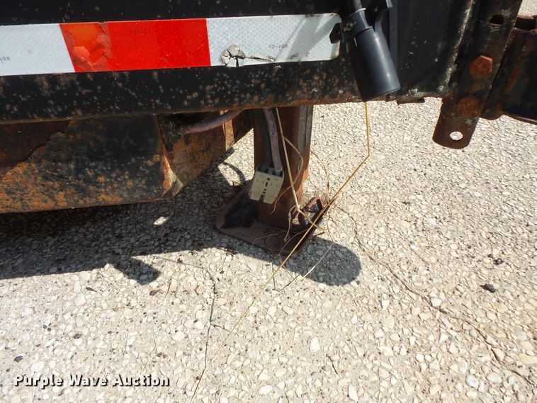 image for item FU9366 2003 B&B dump trailer