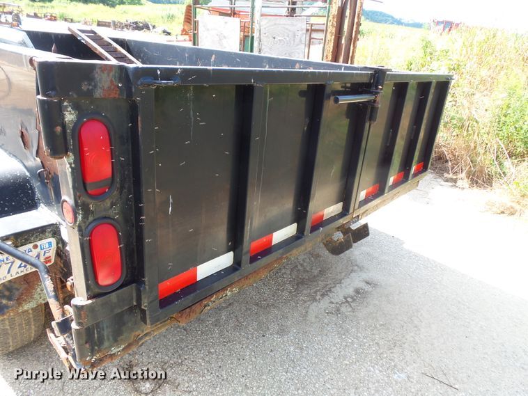 image for item FU9366 2003 B&B dump trailer