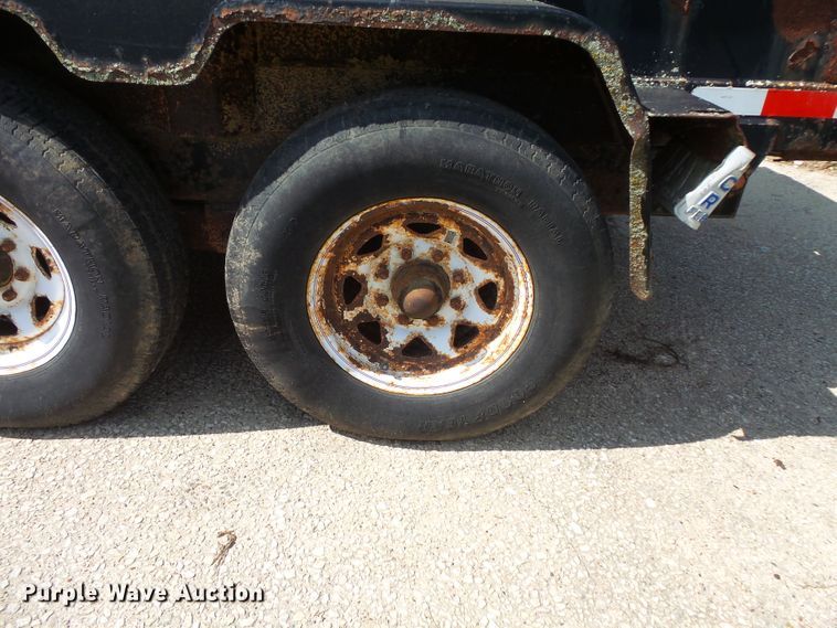 image for item FU9366 2003 B&B dump trailer