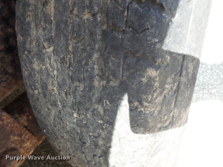 image for item FU9366 2003 B&B dump trailer