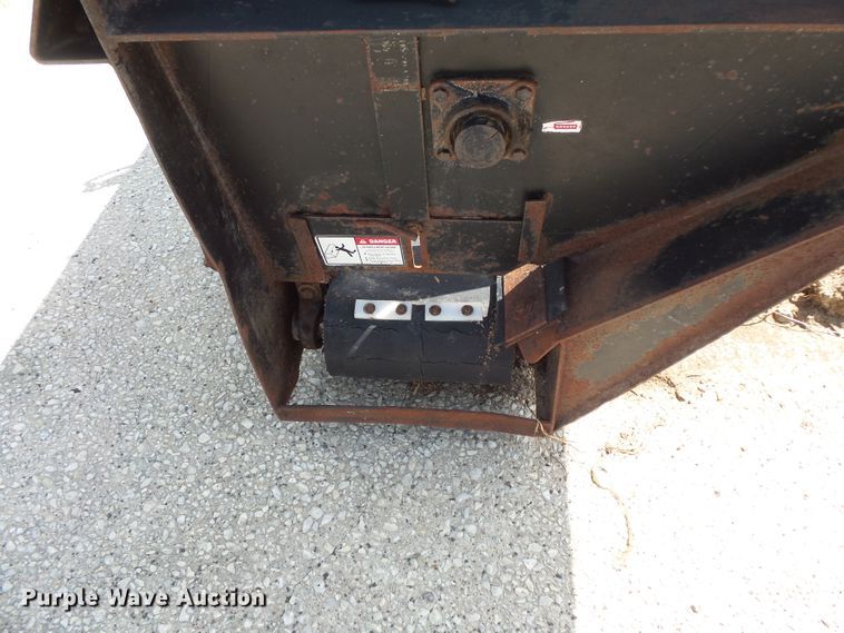 image for item FU9369 Side Shooter bedding spreader