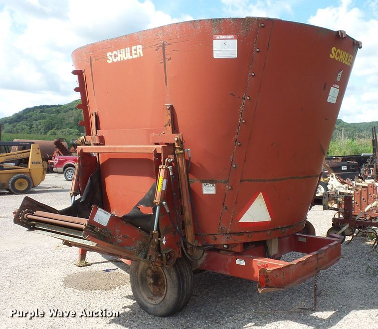 image for item FU9371 Schuler 4510 feed mixer