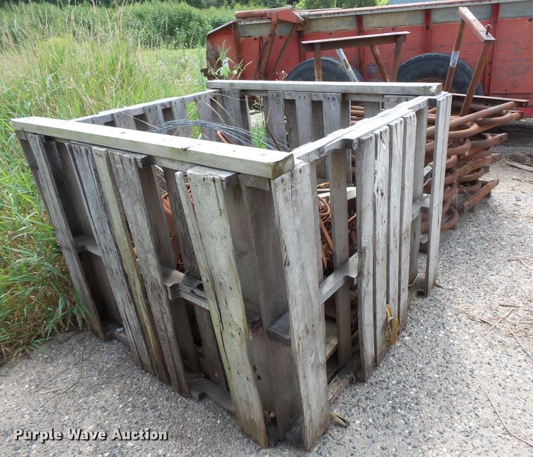 image for item FU9373 Livestock equipment