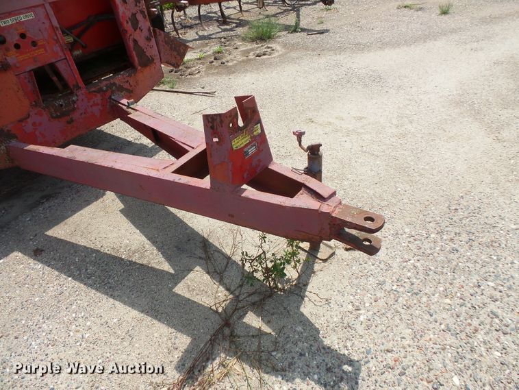 image for item FU9374 H&S 370 manure spreader