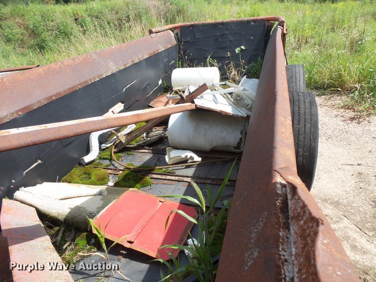 image for item FU9374 H&S 370 manure spreader