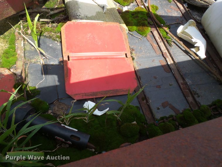 image for item FU9374 H&S 370 manure spreader