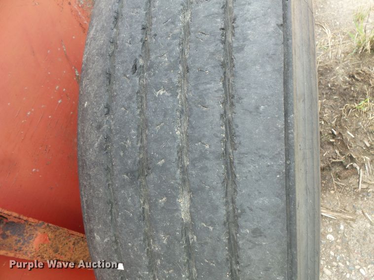 image for item FU9374 H&S 370 manure spreader