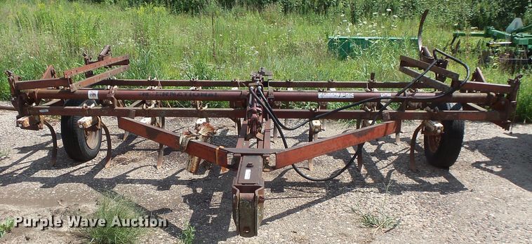 image for item FU9375 International field cultivator