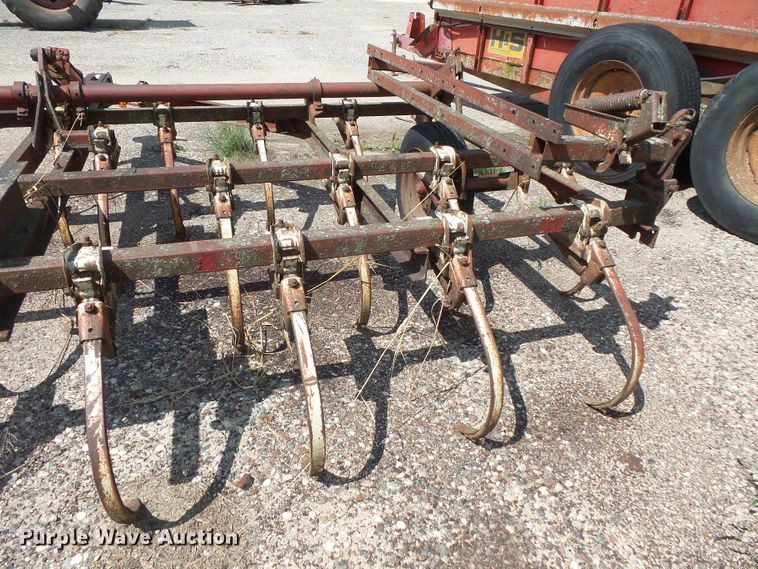 image for item FU9375 International field cultivator