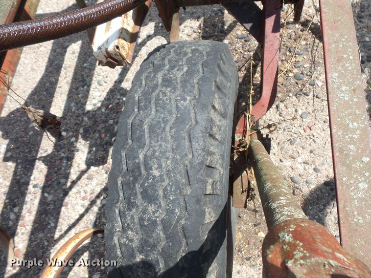 image for item FU9375 International field cultivator