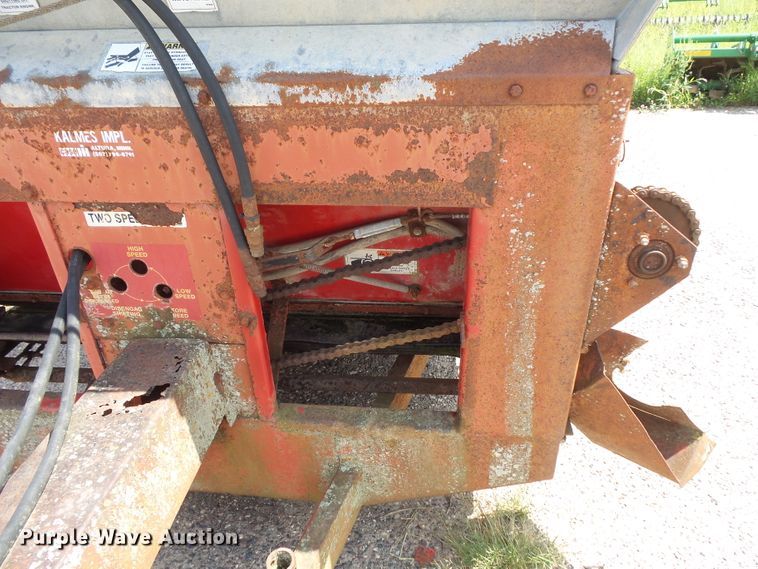 image for item FU9376 H&S 430 manure spreader