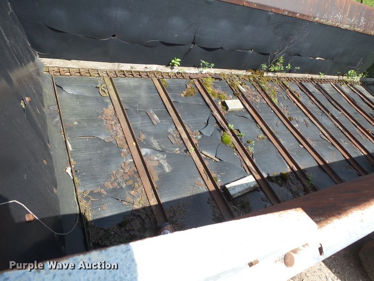 image for item FU9376 H&S 430 manure spreader