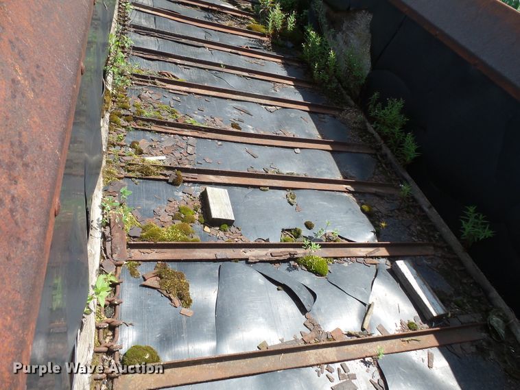 image for item FU9376 H&S 430 manure spreader