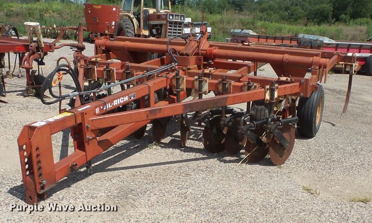 image for item FU9377 Wil-Rich field cultivator