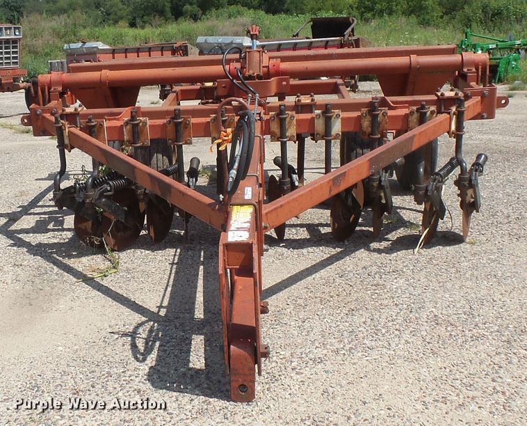image for item FU9377 Wil-Rich field cultivator