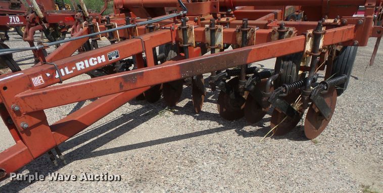 image for item FU9377 Wil-Rich field cultivator