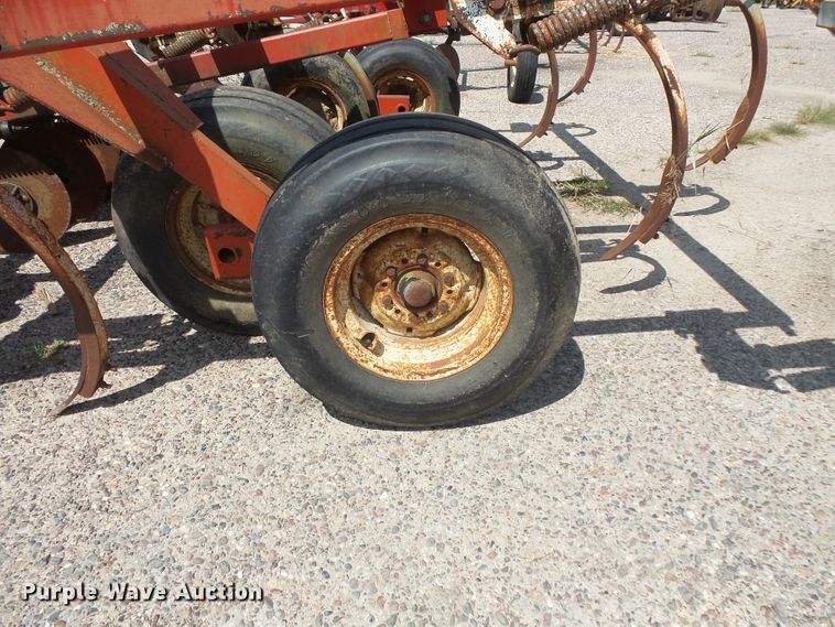 image for item FU9377 Wil-Rich field cultivator