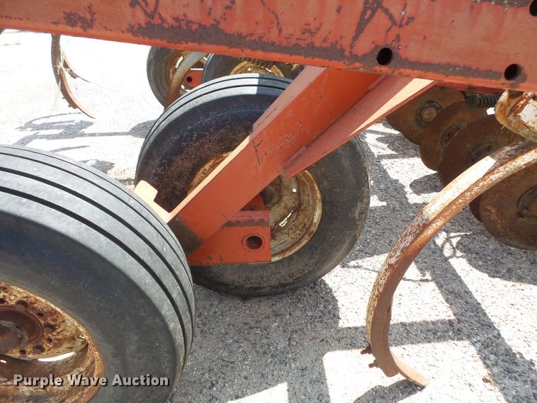 image for item FU9377 Wil-Rich field cultivator