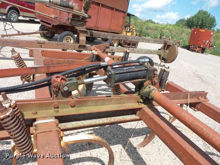 image for item FU9379 International 55 sweep plow