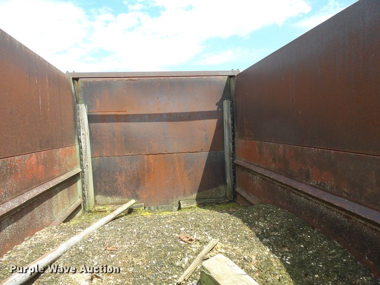 image for item FU9381 Dump wagon