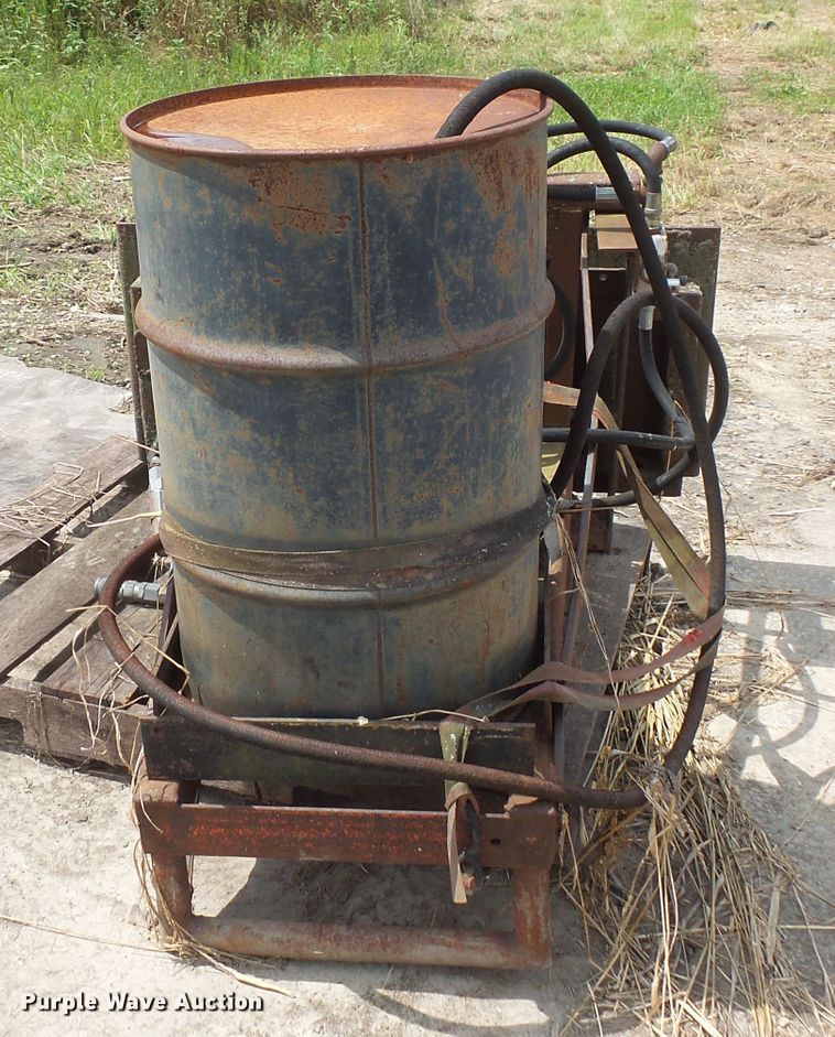 image for item FU9382 Skid steer sprayer